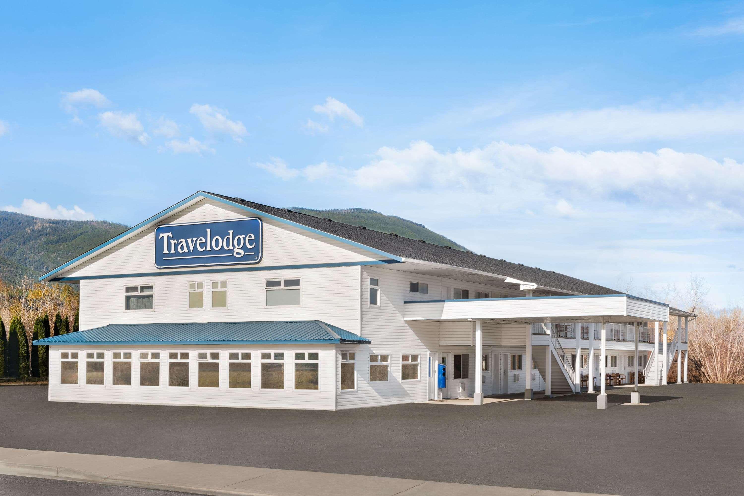Travelodge By Wyndham Salmon Arm Bc Εξωτερικό φωτογραφία