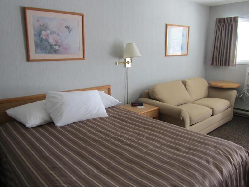 Travelodge By Wyndham Salmon Arm Bc Εξωτερικό φωτογραφία